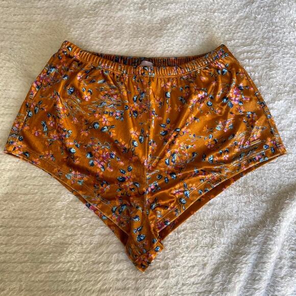 Savage x fenty velvet shorts - Picture 1 of 3